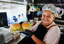 Comerciantes de São Paulo registram aumento de até 30% no faturamento com o Carnaval de Rua