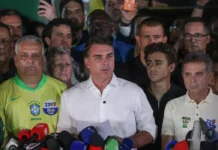 Flávio Bolsonaro não reconhece vitória de Lula e anuncia pedido de anulação da eleição