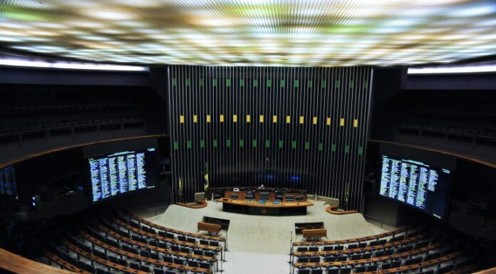 Instagram se consolida na política: 39 deputados eleitos têm mais de 1 milhão de seguidores