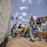 Mulheres são maioria no Enem 2026, que reúne mais de 5 milhões de inscritos