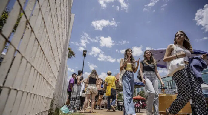 Mulheres são maioria no Enem 2026, que reúne mais de 5 milhões de inscritos