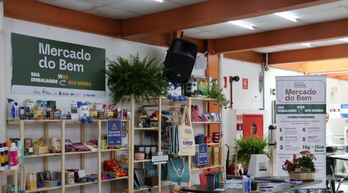 São Paulo troca embalagens recicláveis por alimentos e itens essenciais no Mercado do Bem